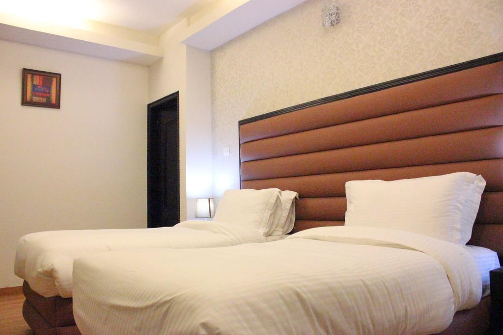 Hotel The Royal Court 4*