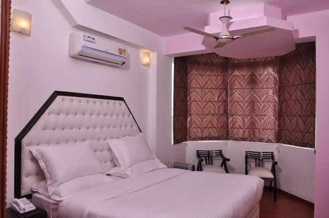 The Royal Court 4*